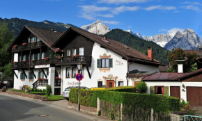 Отель Bed and Breakfast Hotel Garni Trifthof  Гармиш-Партенкирхен
